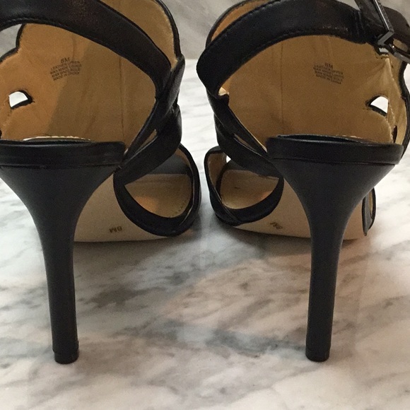 ‘Sexy’ Gianni Bini Black heel sandals size 8m. - Picture 5 of 7